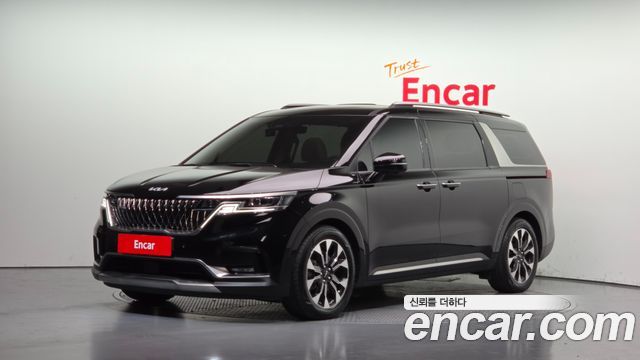Kia Canival 2023 — photo 1