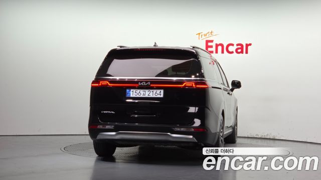 Kia Canival 2023 — photo 4