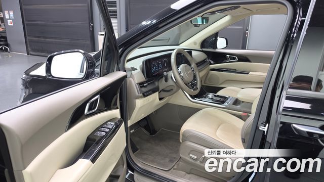 Kia Canival 2023 — photo 10