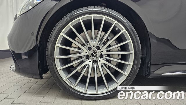 Mercedes-Benz S-Class 2025 — photo 5