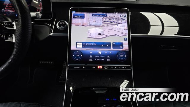 Mercedes-Benz S-Class 2025 — photo 18