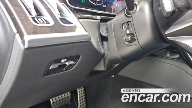 Mercedes-Benz S-Class 2025 — photo 27
