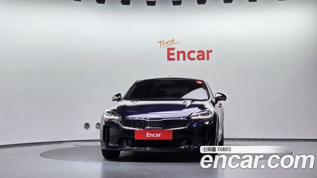 Kia Stinger 2023 — photo 3