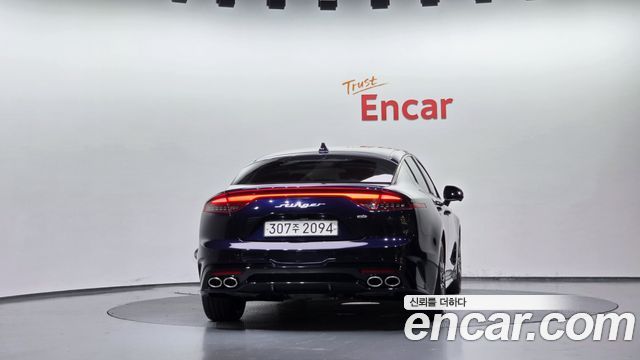 Kia Stinger 2023 — photo 4