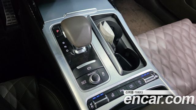 Kia Stinger 2023 — photo 12