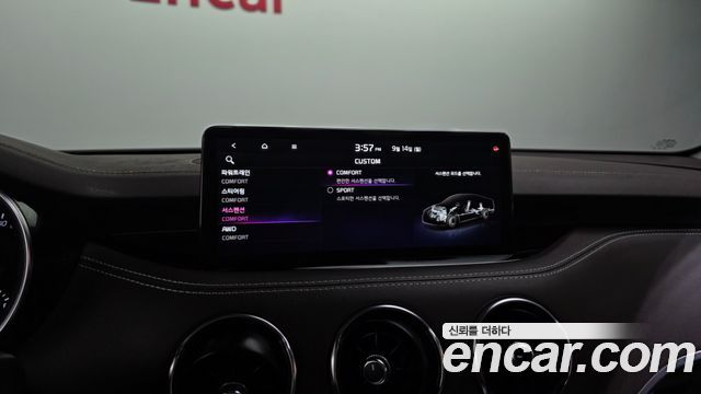 Kia Stinger 2023 — photo 22