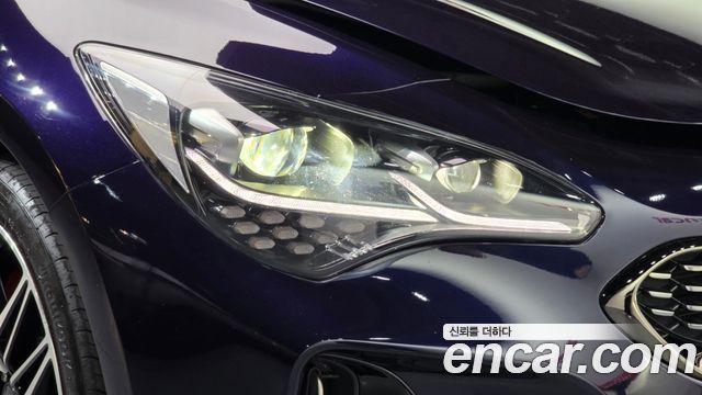 Kia Stinger 2023 — photo 8