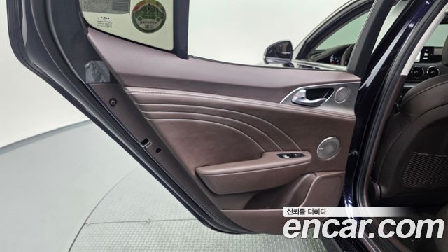 Kia Stinger 2023 — photo 15