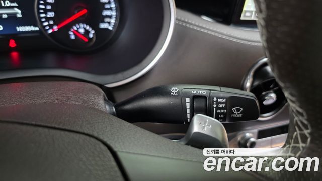 Kia Stinger 2023 — photo 30