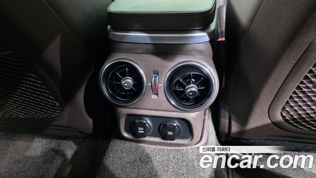 Kia Stinger 2023 — photo 36