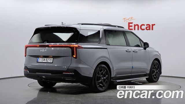 Kia Canival 2025 — photo 2