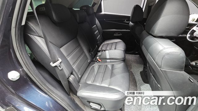 Kia Sorento 2018 — photo 17