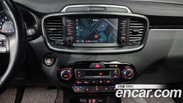 Kia Sorento 2018 — photo 20