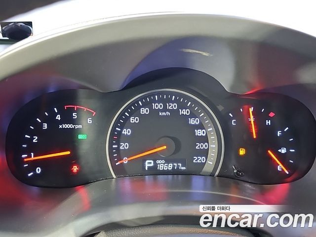 Kia Canival 2013 — photo 7