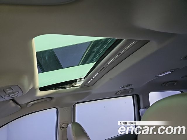 Kia Canival 2013 — photo 13