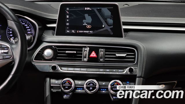 Genesis G70 2018 — photo 14