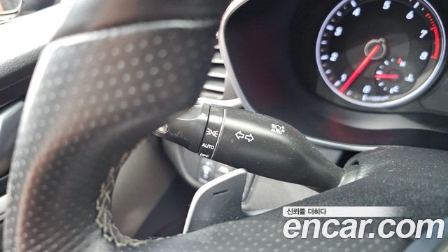 Genesis G70 2018 — photo 17
