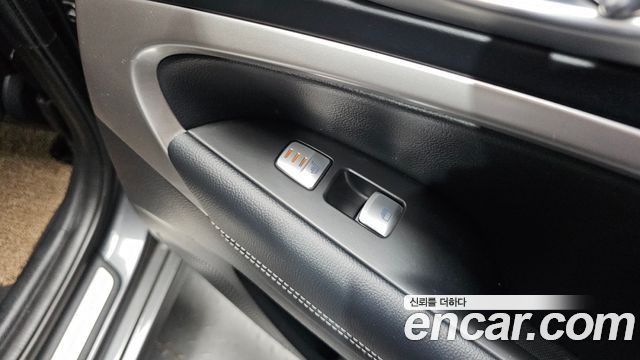 Genesis G70 2018 — photo 19
