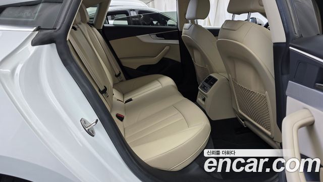 Audi A5 2021 — photo 17