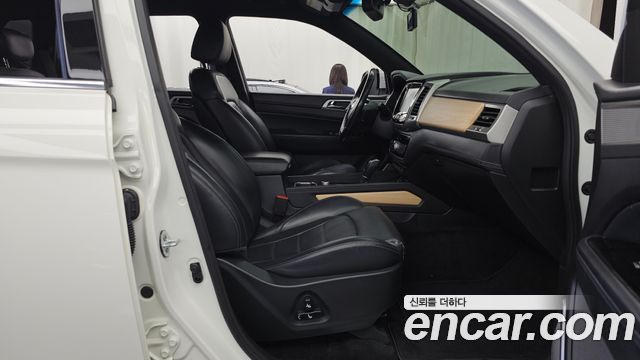KG Mobility Rexton 2018 — photo 17