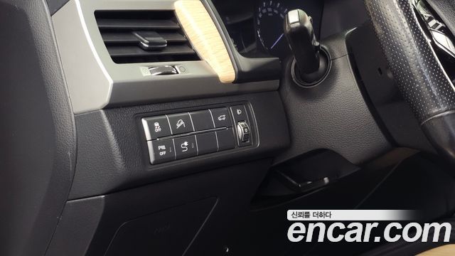 KG Mobility Rexton 2018 — photo 22