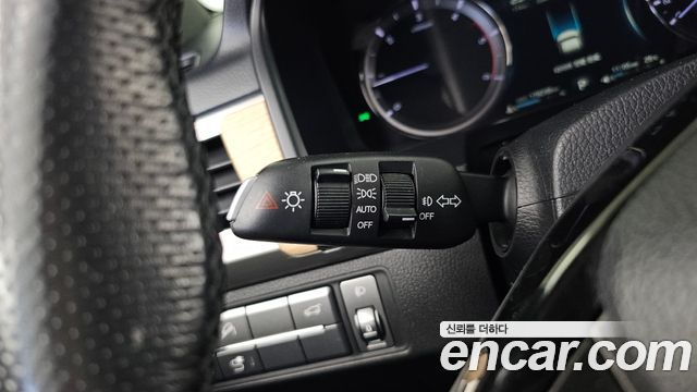 KG Mobility Rexton 2018 — photo 28