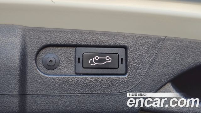 KG Mobility Rexton 2018 — photo 31