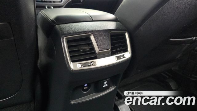 KG Mobility Rexton 2018 — photo 33