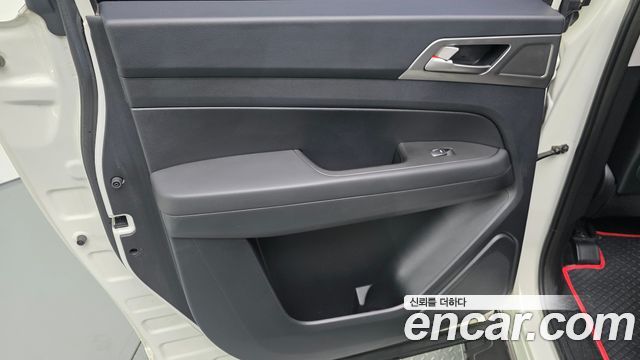 KG Mobility Rexton 2019 — photo 15