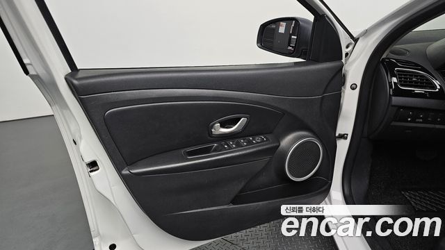 Renault Korea SM3 2017 — photo 14