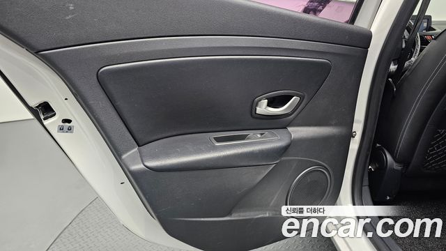 Renault Korea SM3 2017 — photo 15