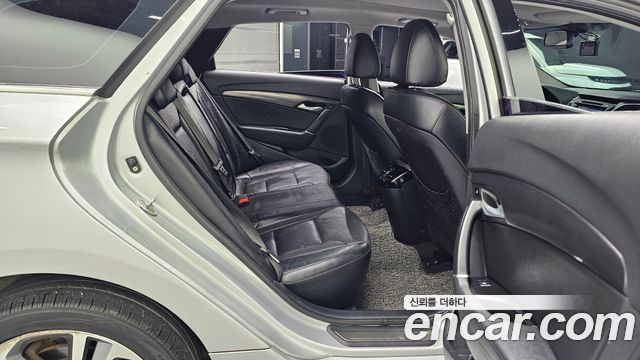 Hyundai i40 2013 — photo 12