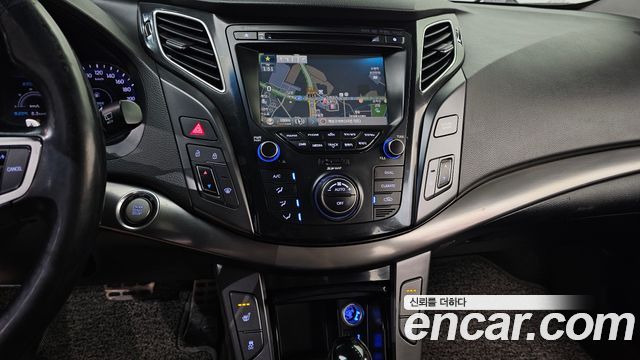 Hyundai i40 2013 — photo 14