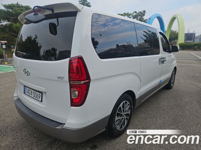 Hyundai Starex 2020 — photo 12