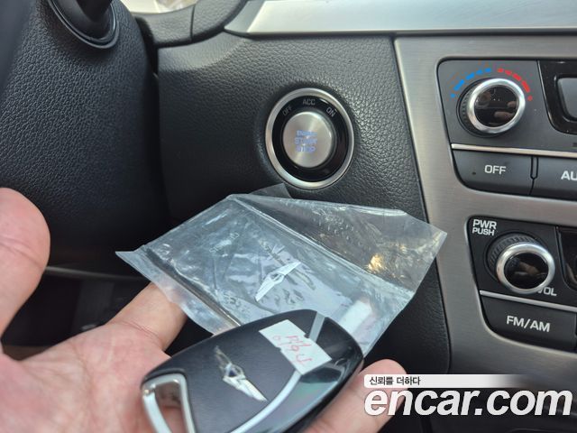 Hyundai Genesis 2016 — photo 17
