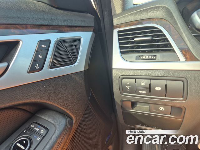 Hyundai Genesis 2016 — photo 20