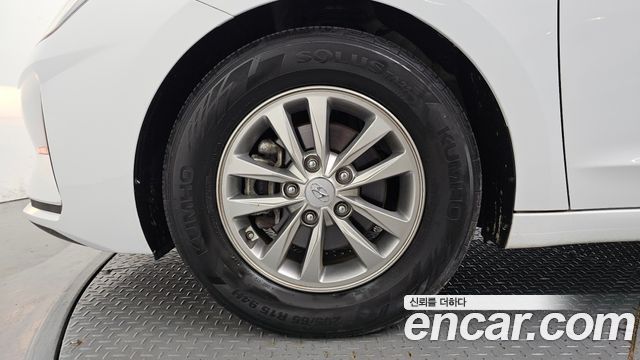Hyundai AVANTE 2019 — photo 5