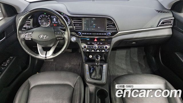 Hyundai AVANTE 2019 — photo 10