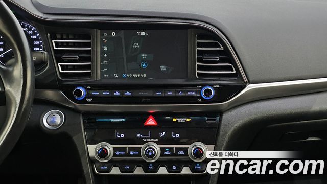 Hyundai AVANTE 2019 — photo 20