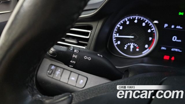 Hyundai AVANTE 2019 — photo 28