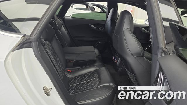 Audi S7 2014 — photo 11