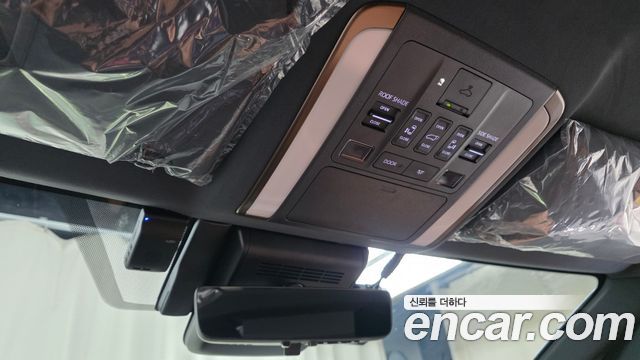 Toyota Alphard 2025 — photo 26