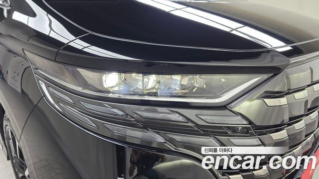 Toyota Alphard 2025 — photo 8