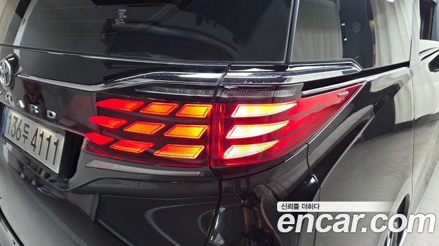 Toyota Alphard 2025 — photo 9