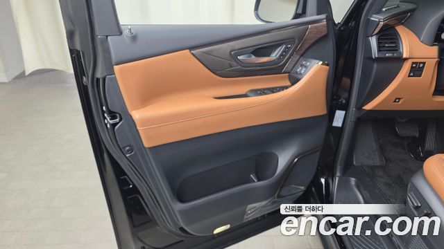 Toyota Alphard 2025 — photo 14