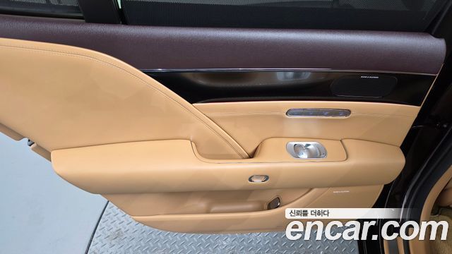 Genesis G90 2022 — photo 15