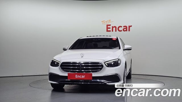 Mercedes-Benz E-Class 2022 — photo 3