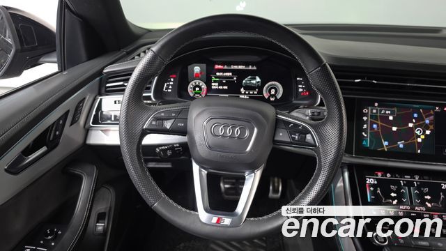 Audi Q8 2023 — photo 13