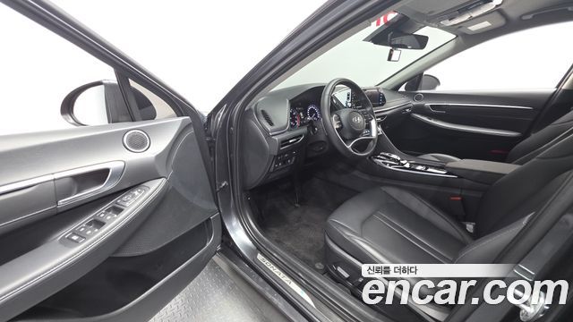 Hyundai Sonata 2022 — photo 13