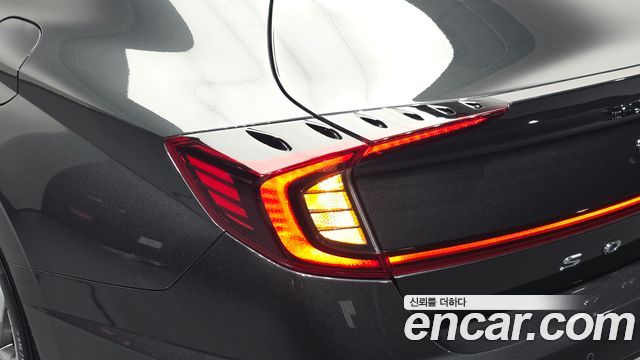Hyundai Sonata 2022 — photo 9